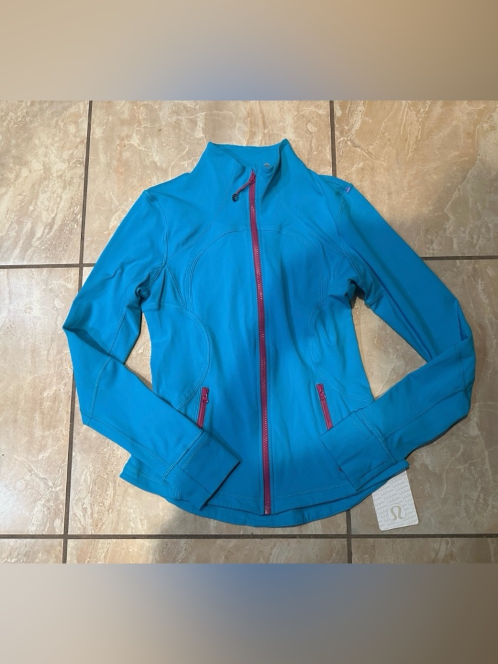NWT Surge Lululemon Forme Jacket Size 8
